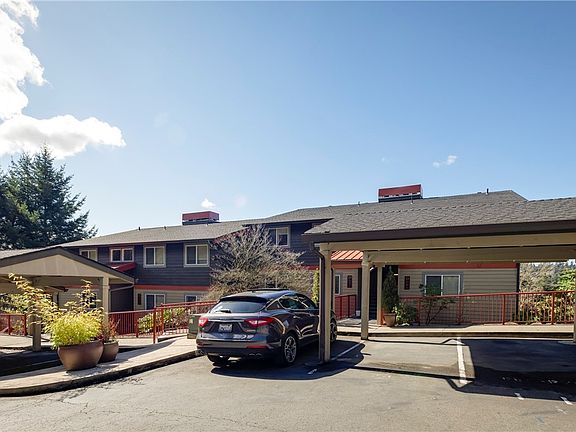 2nd image of 11058 NE 33rd Pl APT D9