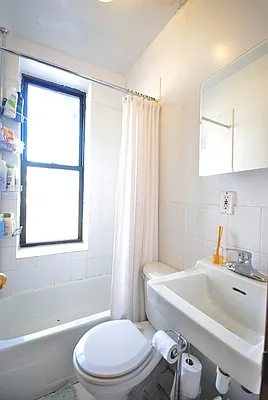 Rented by Bold New York | media 34