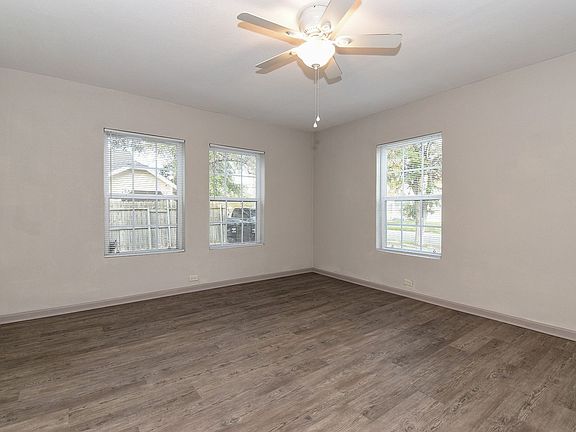4th image of 4116 Stuart St #4116