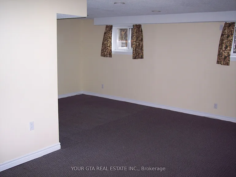 147 Bonham Blvd #LOWER — Photo 5