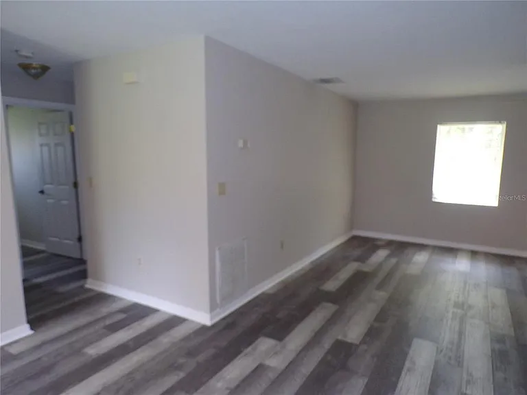 1088 Melville Rd #A — Photo 6