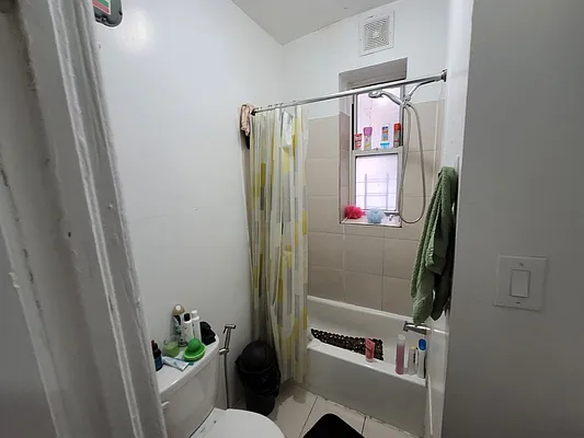 Rented by Signature Property Realty | media 36