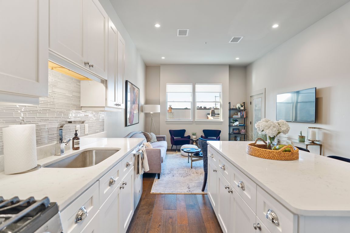 next background image