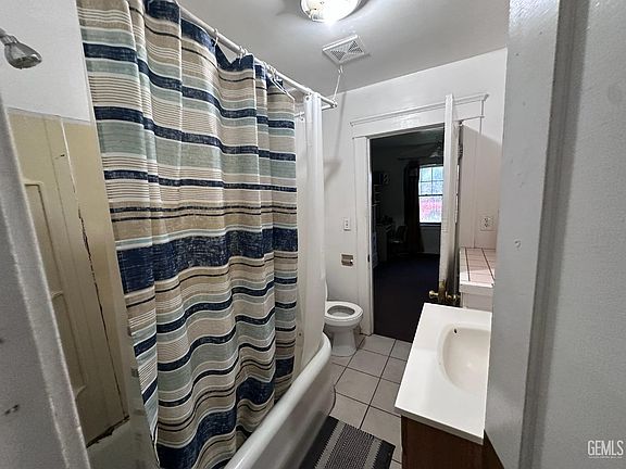 5th image of 126 Decatur St