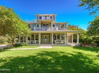 1913 Front St, Beaufort, NC 28516