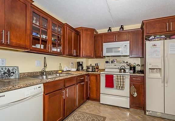 2nd image of 200 Cove Way Unit 408