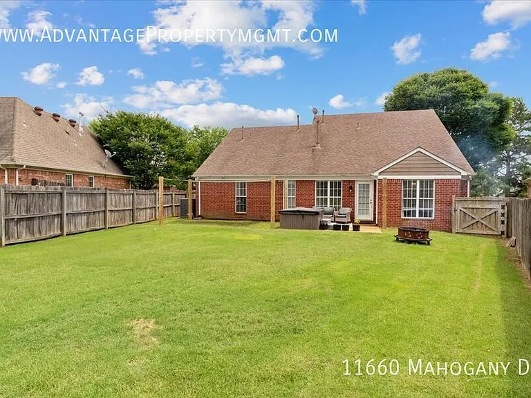 11660 Mahogany Dr — Photo 12