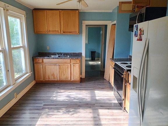 4th image of 5421 Janet Ave