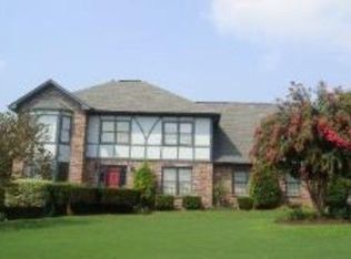 305 Long Bow Rd, Knoxville, TN 37934