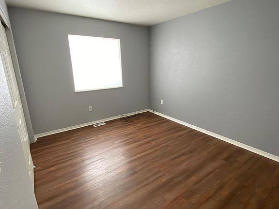 5th image of 2614 Stratford Ln