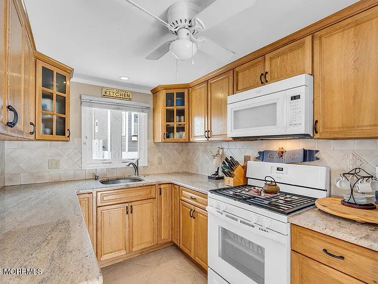 102 W Colony Rd — Photo 32