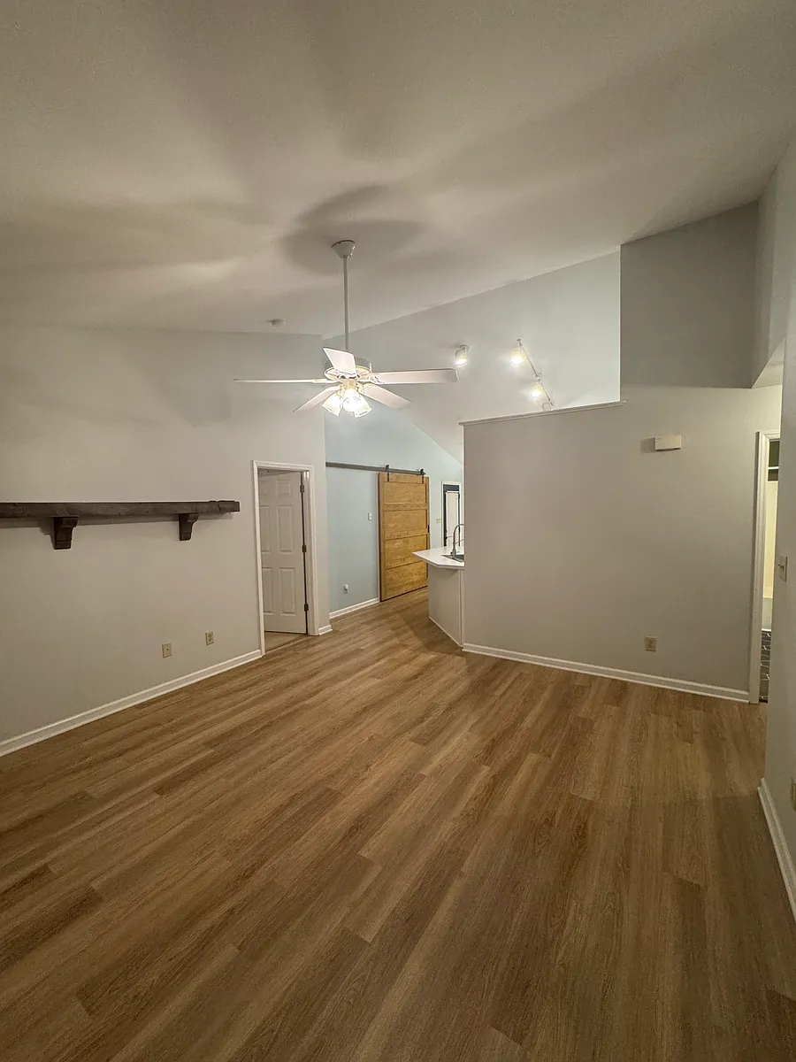 Building Photo - 315 Pond Lilly Ct