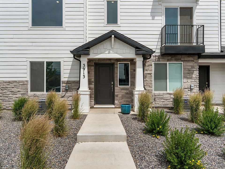1st image of 3913 N Eagle Point Ln