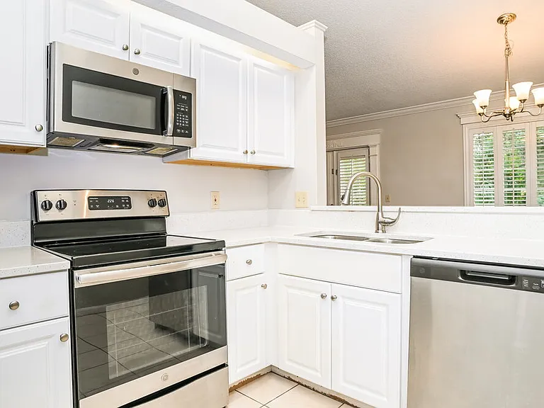 9552 Glenn Abbey Way — Photo 8