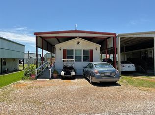 190 Holiday Rambler Dr, Whitney, TX 76692