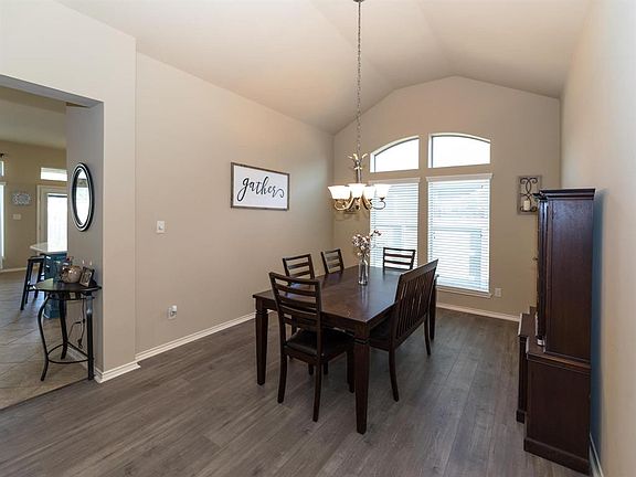 4th image of 515 Stoneridge Terrace Ln