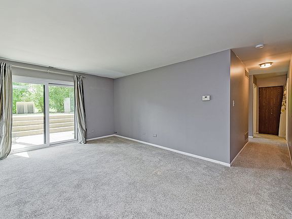 2nd image of 1464 Stonebridge Cir APT E3