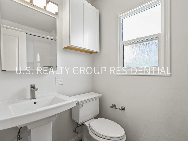 179 N Edgemont St #4 — Photo 14