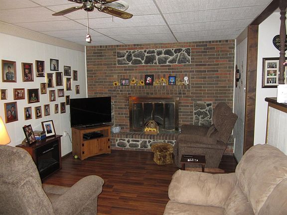 3rd image of 311 Hunt Dr