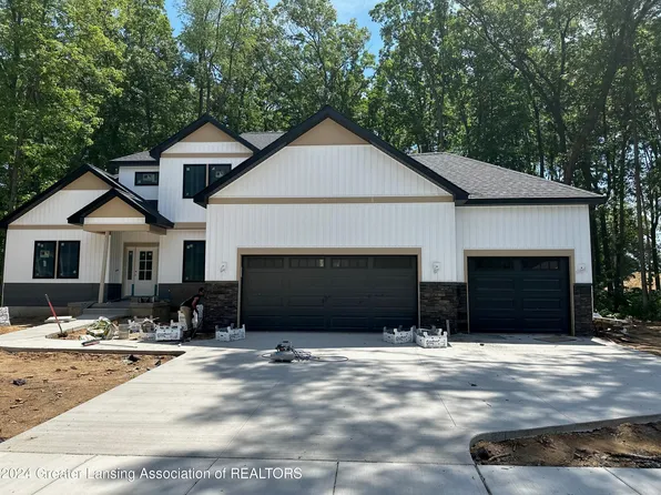 15036 Seniors Ct, Bath, MI 48808