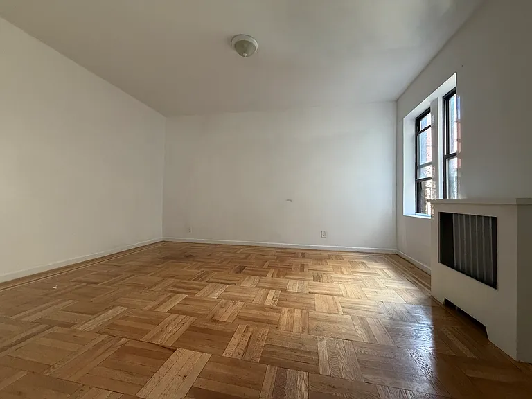 3104 Wilkinson Ave #4D — Photo 2