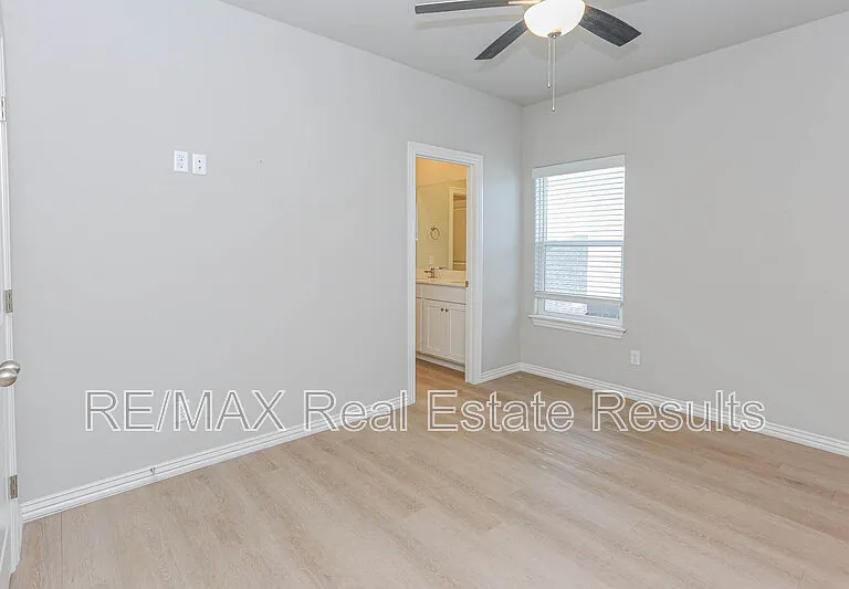 1401 Poigai Way #1 — Photo 23