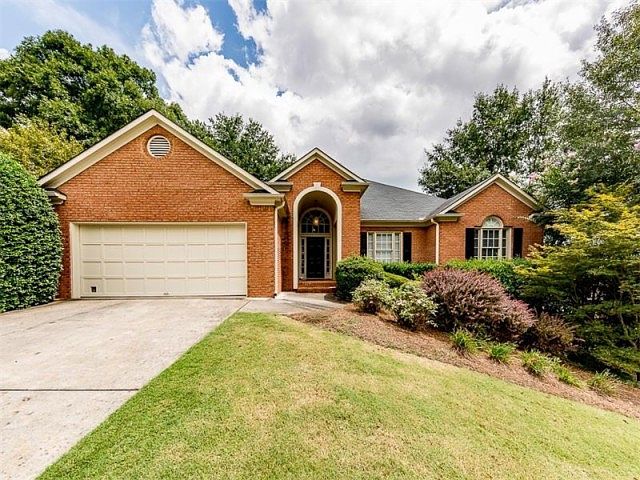 1st image of 31 Carrington Dr
