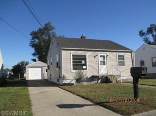 323 41st St SW, Wyoming, MI 49548