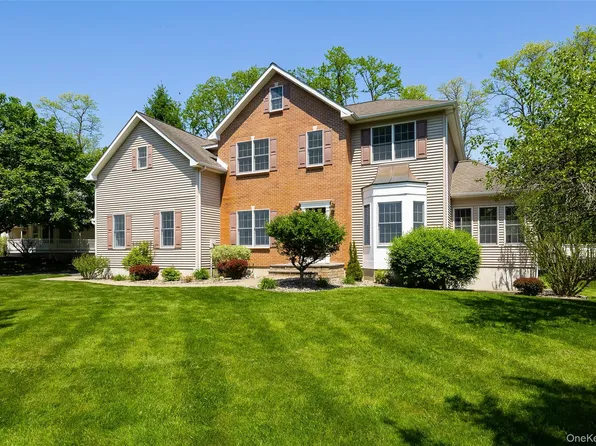 25 Evergreen Avenue, Poughkeepsie, NY 12601