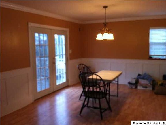 4th image of 541 Parkwood Ave