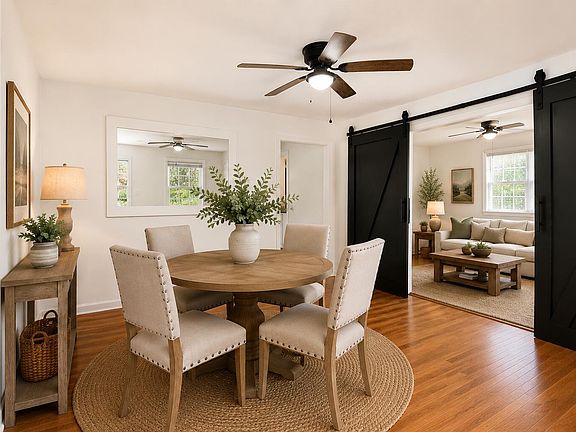 3rd image of 212 Forest Cir