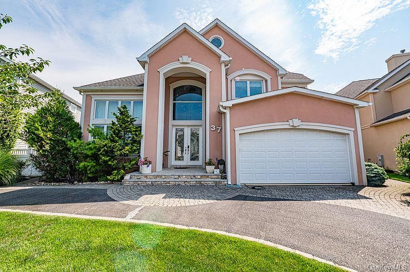 1st image of 37 Crescent Cove Cir