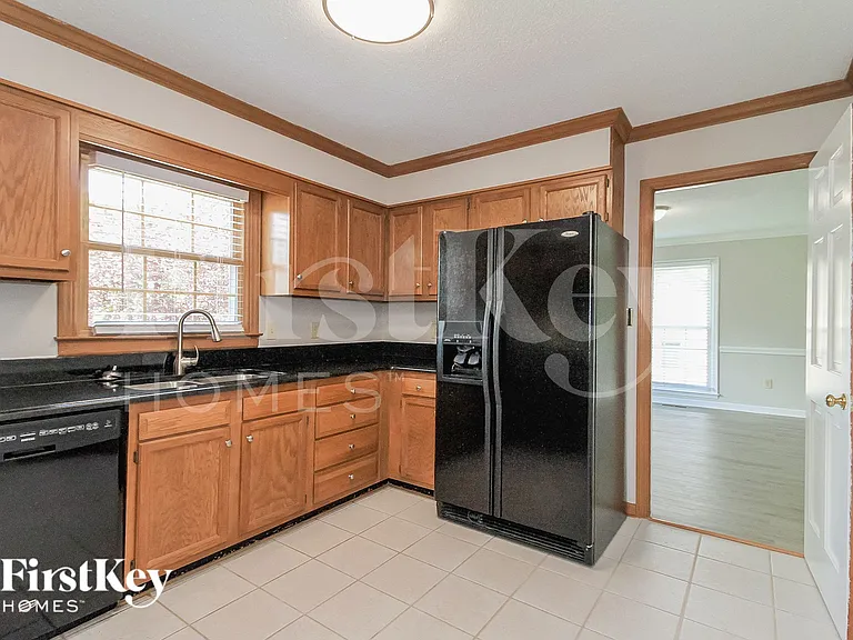 2105 Mirus Ct — Photo 8