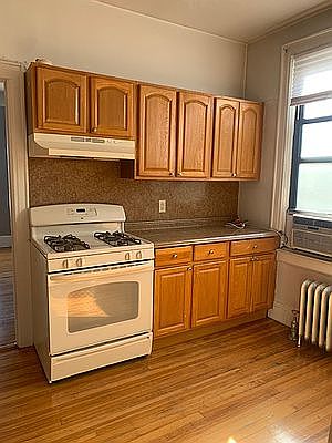 1st image of 2570 42nd St #3F