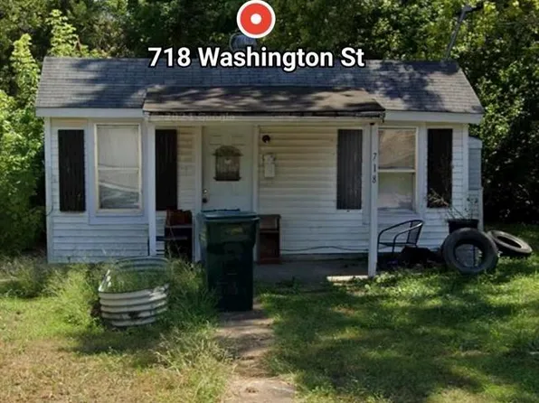 718 Washington St, Louisiana, MO 63353