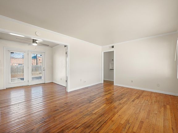 3rd image of 1717 Oxford Way