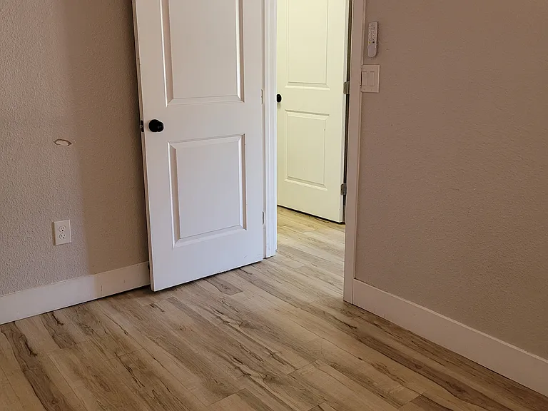 125 Orange Ave #B — Photo 13