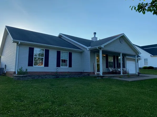 834 Oak Fairway Ct, Maysville, KY 41056