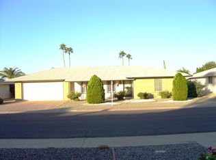 9305 W Glen Oaks Cir, Sun City, AZ 85351