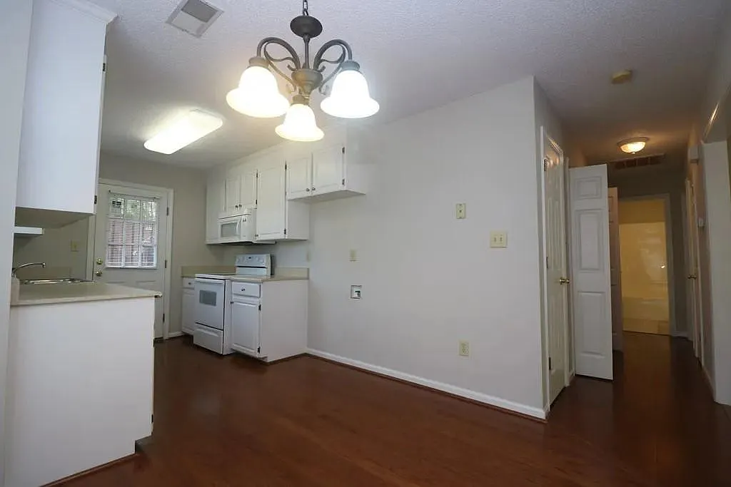 Thistle Ct, Greenwood — Photo 3