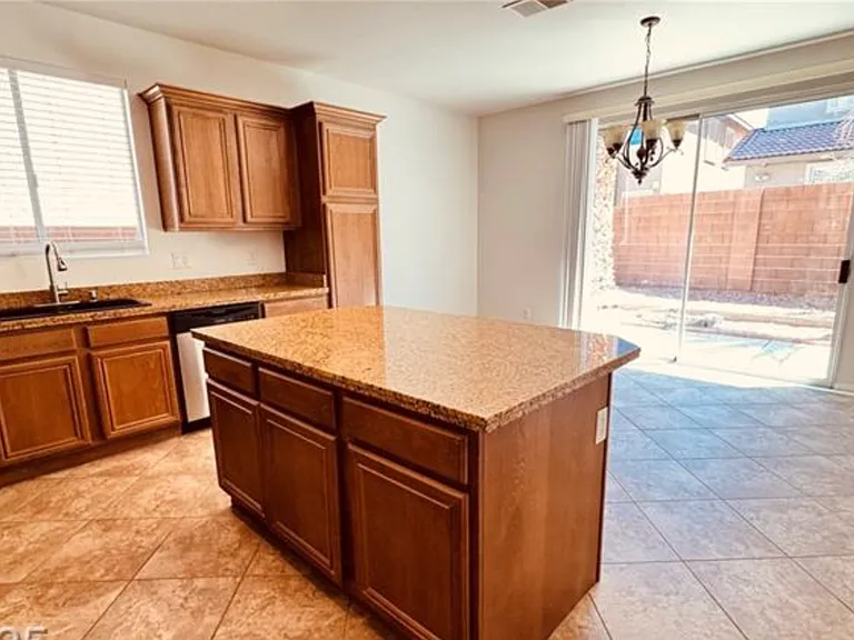 7965 Limestone Arch Ave — Photo 15