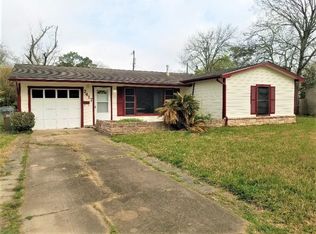 2417 Pecan St, Dickinson, TX 77539