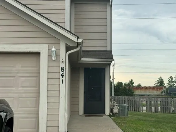 841 E 167th Ct, Gardner, KS 66030