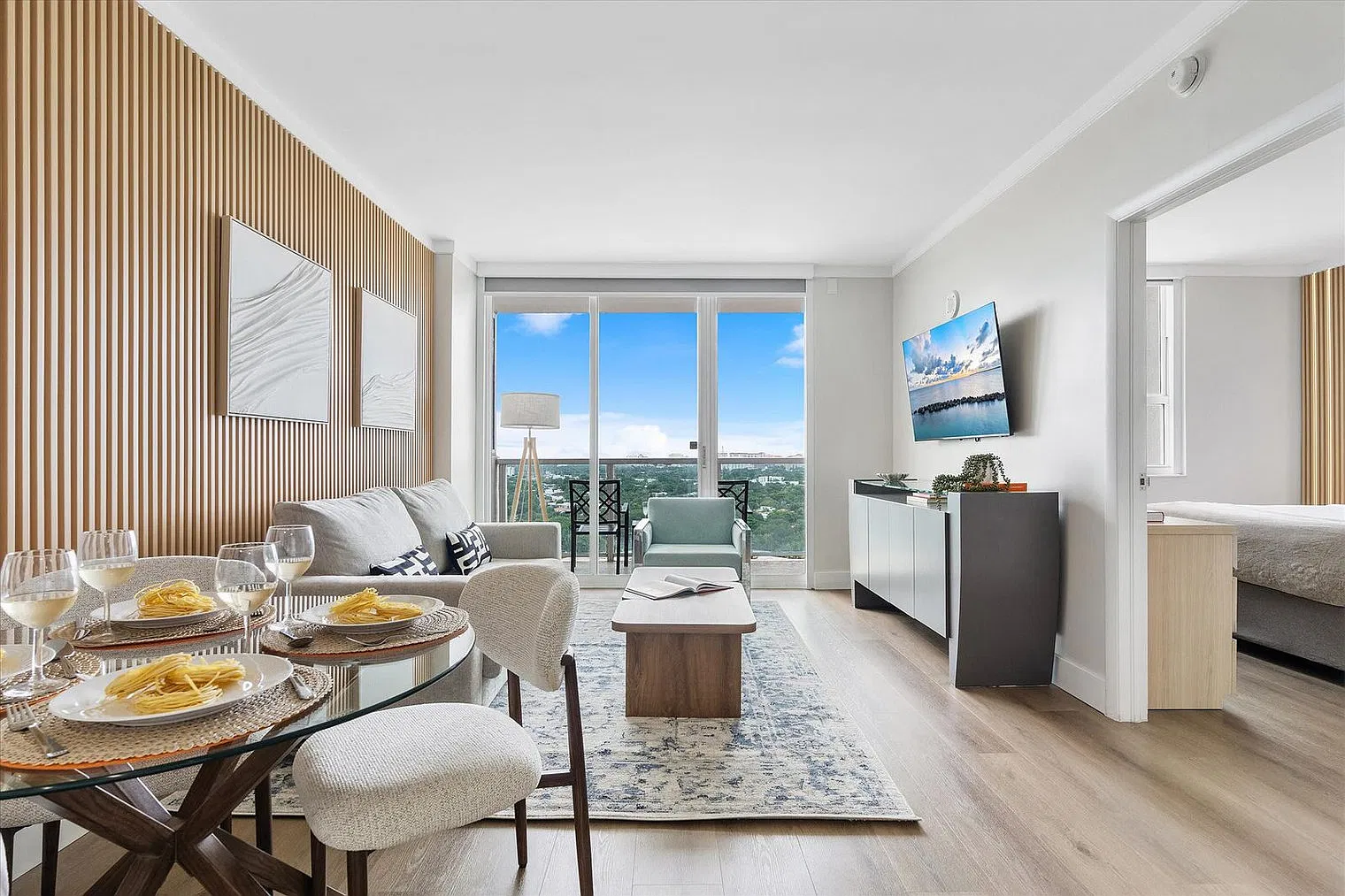 1 bed, 1.0 bath, $8,650 — Photo 1