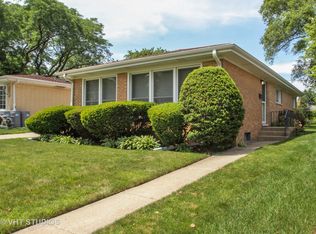 4448 Emerson St, Skokie, IL 60076