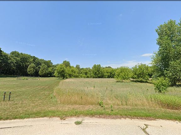 2nd image of W349S7960 Natures Ct