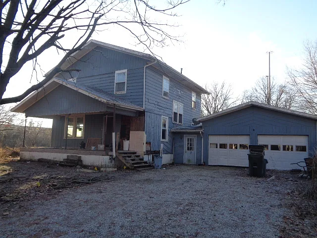 1405 Stout Dr photo 1
