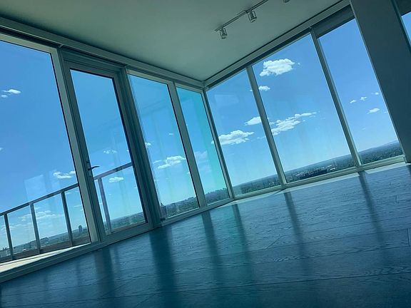 2nd image of 1002 E Bayaud Ave #2707