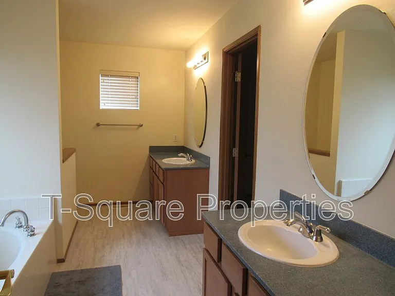 20425 Corbridge Rd SE — Photo 15