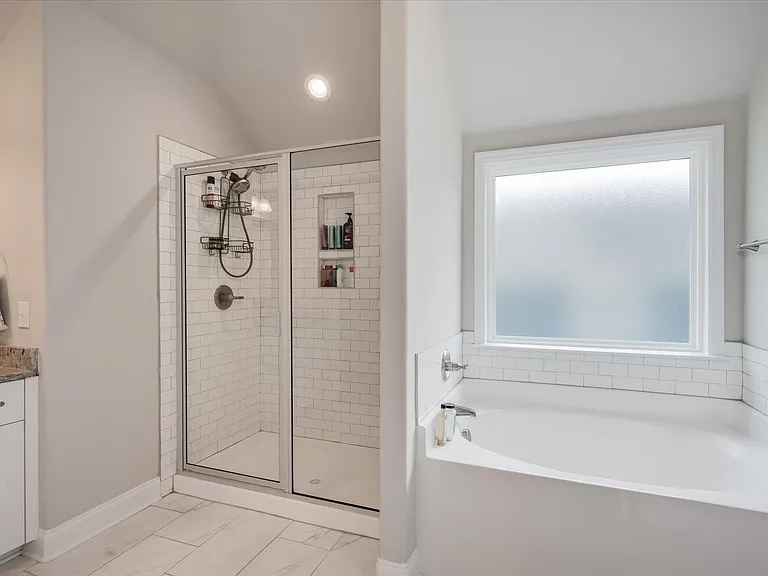 707 Navan Ln — Photo 24